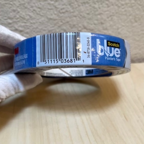 Scotch Blue Tape.Original multiuser. 0.94" almost an inch. NWT NEW - Picture 4 of 4